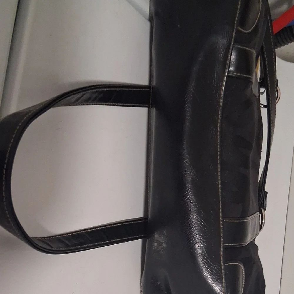 Rosetti Black Handbag with Front Pocket - Picture 8 of 8